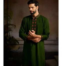 Olive Green Placket Embroidered Kurta Detailed With Zip Paired With Olive Green Pants