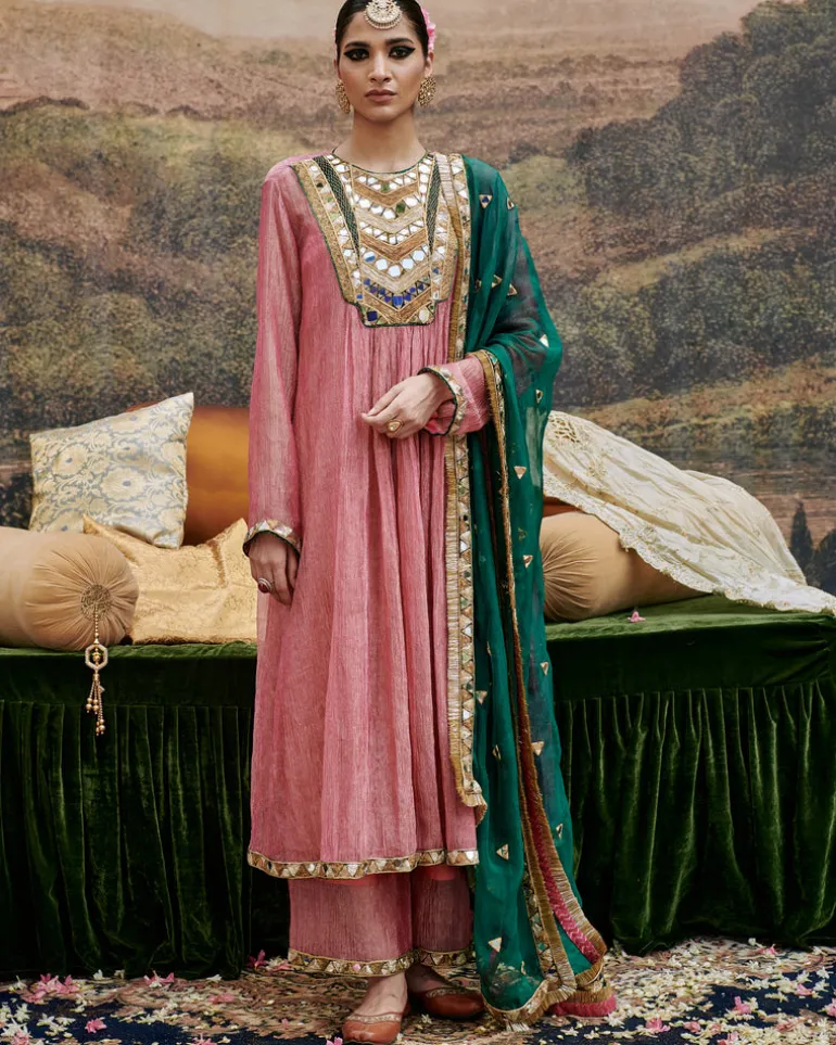Padma Tabaan Suit Set