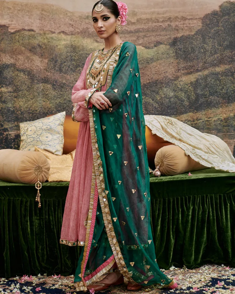 Padma Tabaan Suit Set
