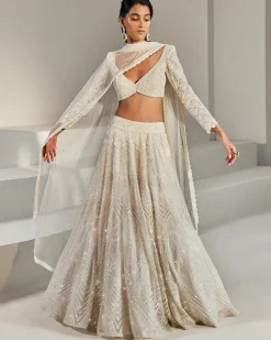 Paola Lehenga