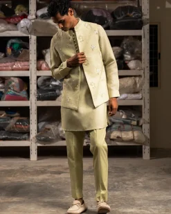 Raag Open Bandi With Matching Kurta Pajama Set