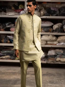 Raag Open Bandi With Matching Kurta Pajama Set