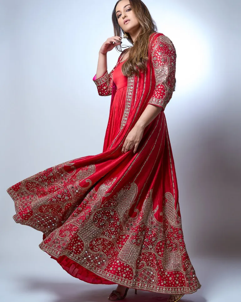 Red Rani Sa Anarkali