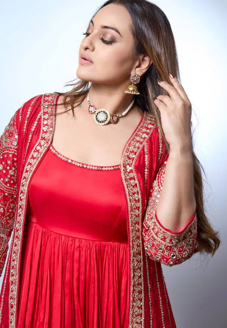 Red Rani Sa Anarkali