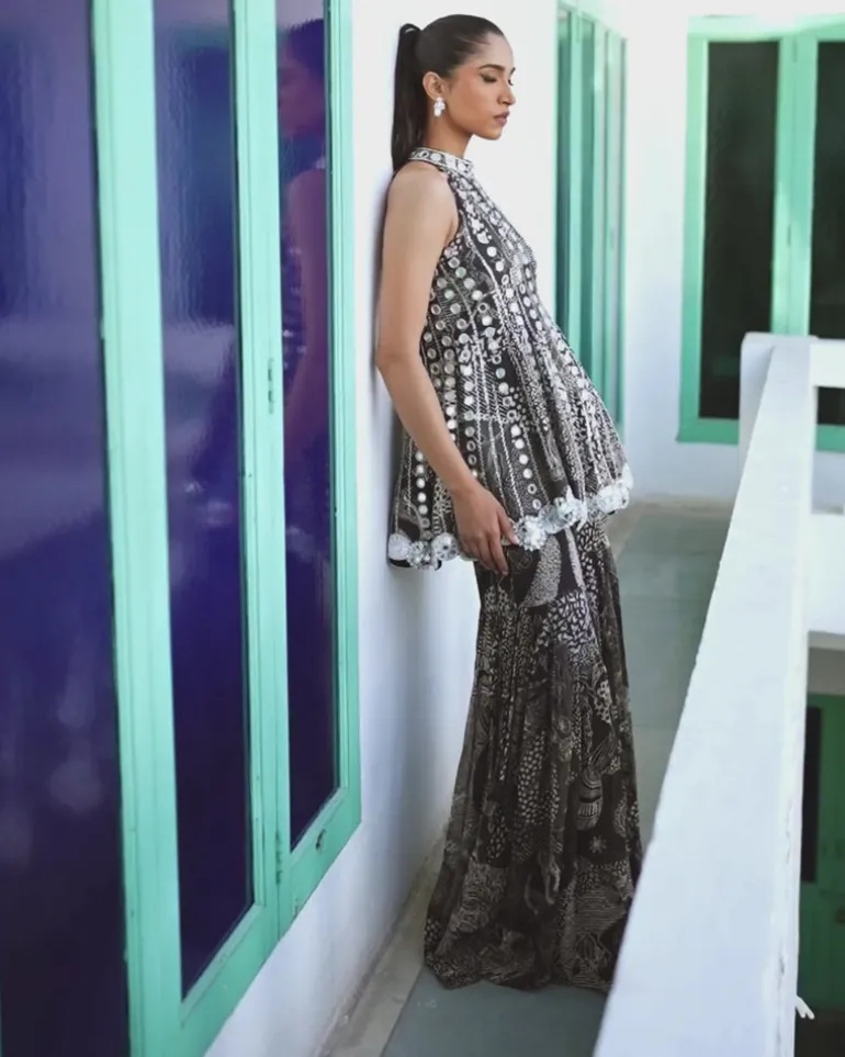 Reeha Sharara Set