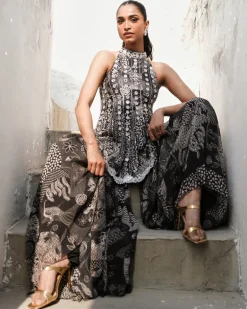 Reeha Sharara Set