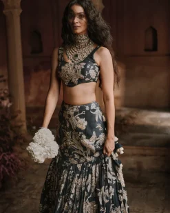 Romantic Mermaid Fit Roop Flip Bird Print Lehenga Set