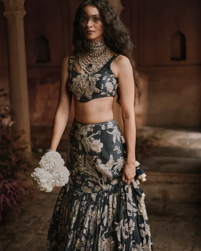 Romantic Mermaid Fit Roop Flip Bird Print Lehenga Set