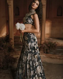 Romantic Mermaid Fit Roop Flip Bird Print Lehenga Set