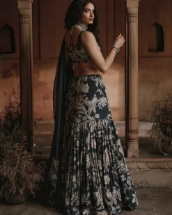 Romantic Mermaid Fit Roop Flip Bird Print Lehenga Set