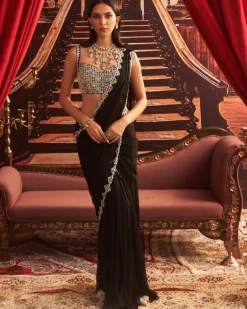 Shantipriya Concept Sari Set