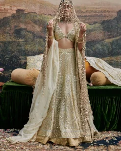 Shvet Afsana Lehenga Set