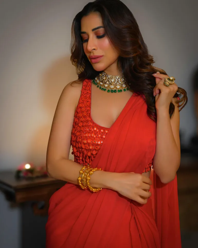 Sindoori Solid Ruffle Sari Set