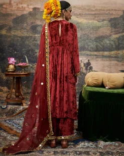 Surkh Shaahi Suit Set