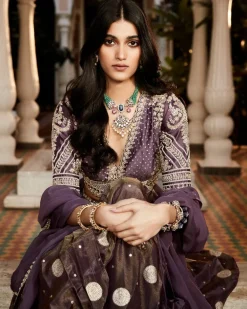 The Burnt Lavender Kashi Lehenga Set