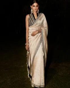 The Grand Athena Sari