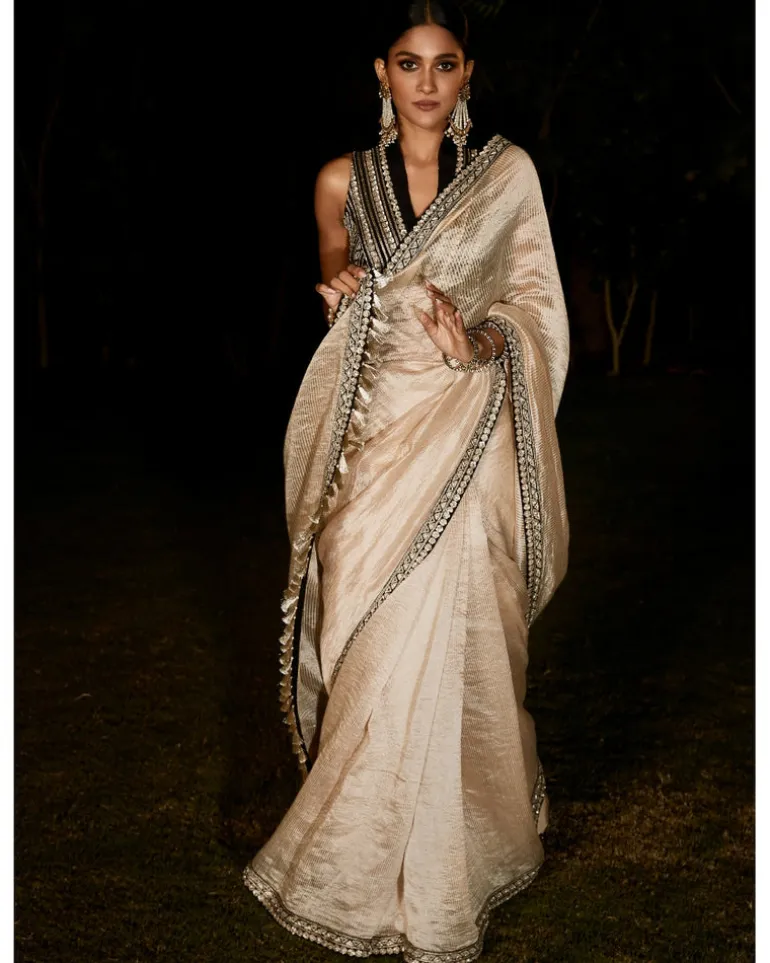 The Grand Athena Sari