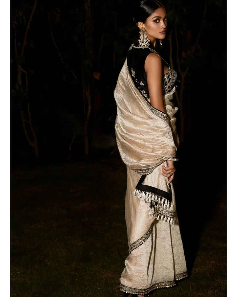 The Grand Athena Sari