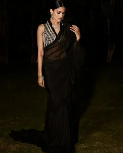 The Humble Athena Sari