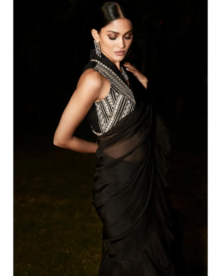 The Humble Athena Sari