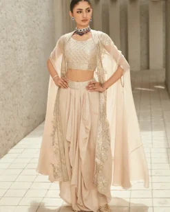 The Neo-Classic Cape Set