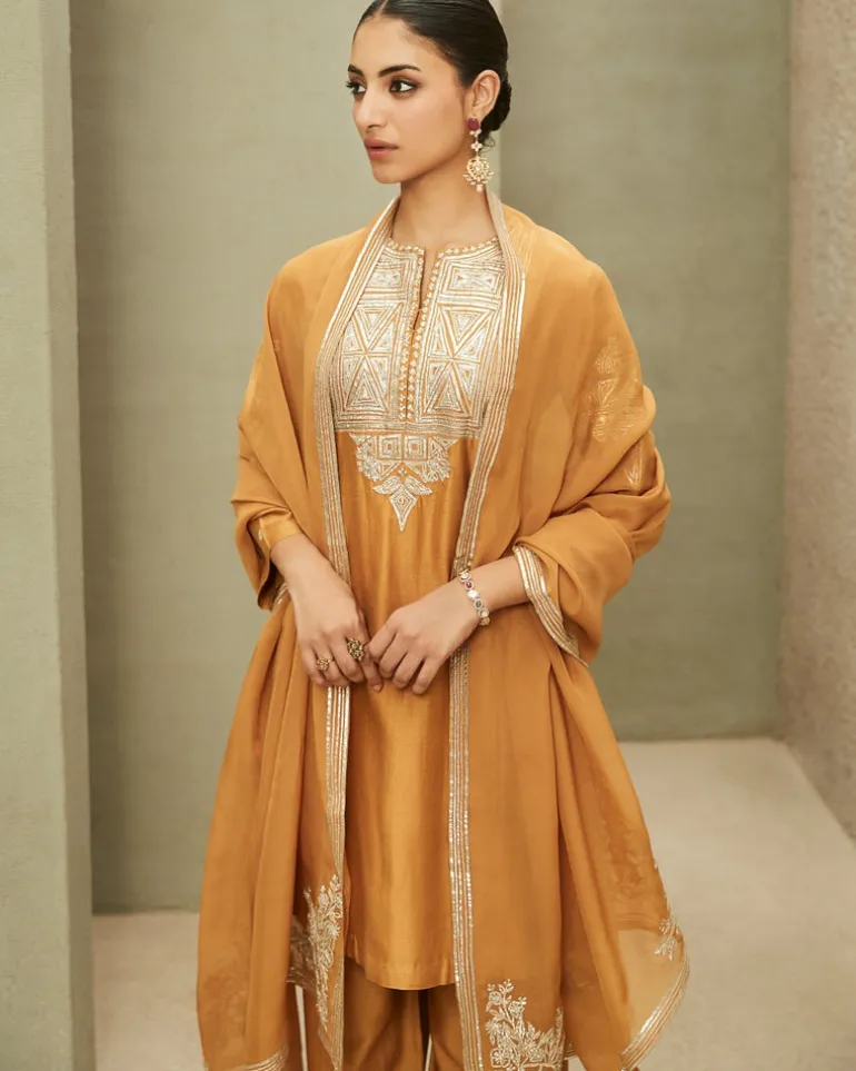 The Neo-Classic Kurta Set