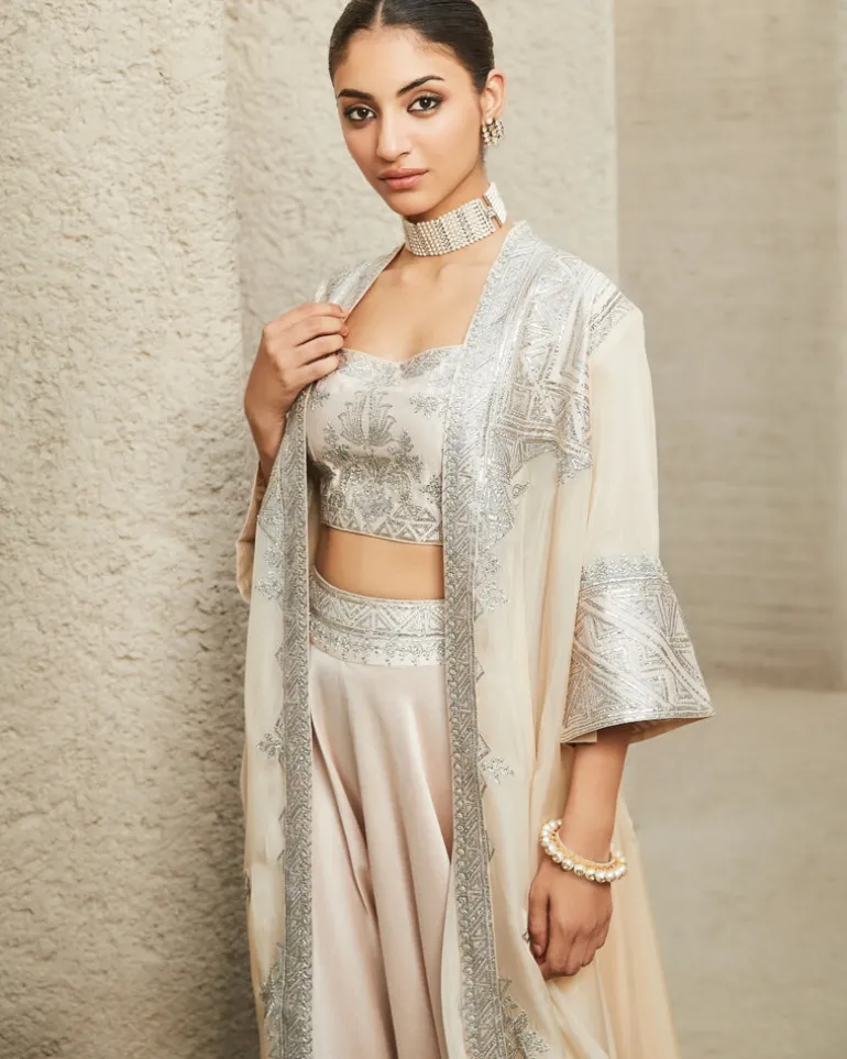 The Neo-Classic Sharara Set