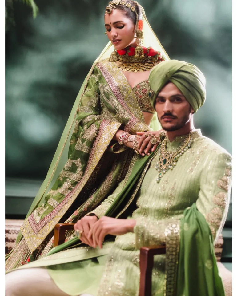 The Pista Barfi Raja Koti Set