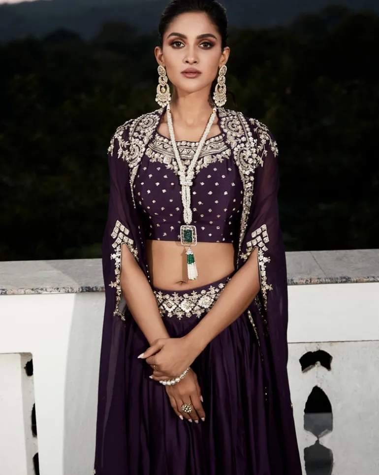 The Plum Nawabi Cape Set