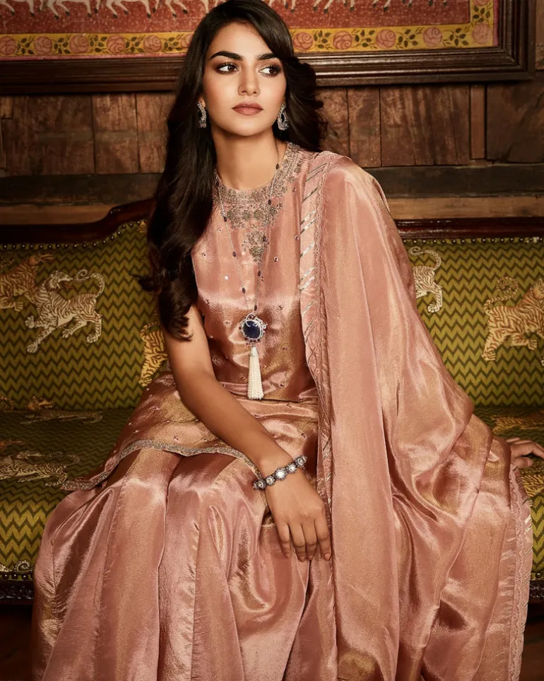 The Rose Tissue Paaro Sharara