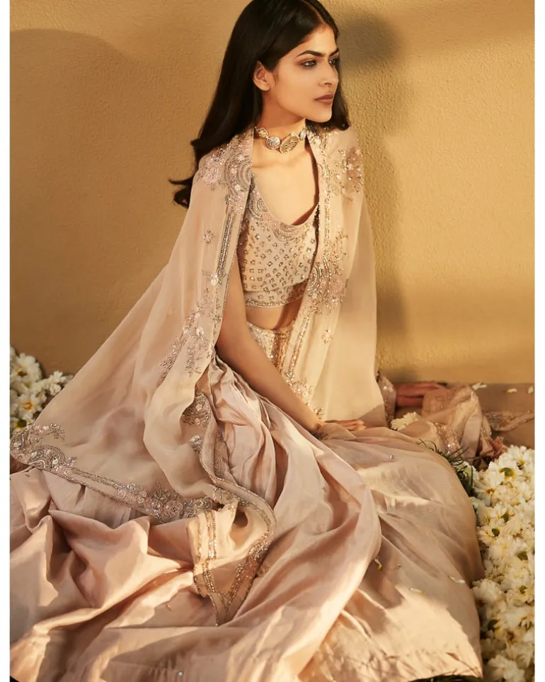 Tuscan Gold Roman Cape Set