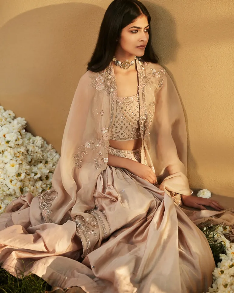 Tuscan Gold Roman Cape Set