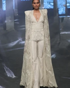 Valeriya Cape Set