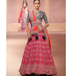 Vasundhara Lehenga Set