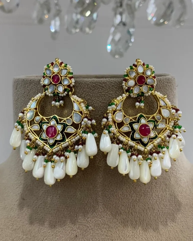 Vivaana Mother of Pearl Earrings