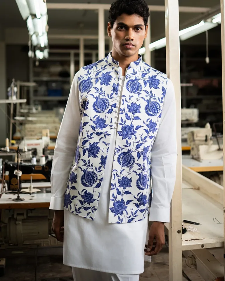 White Anaar Open Bandi With Matching Kurta Pajama Set