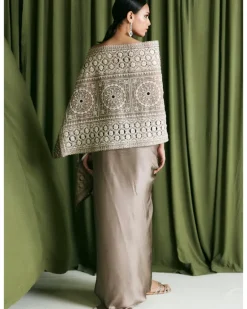 Wrap Stole With Bandeu And Pinched Skirt Set