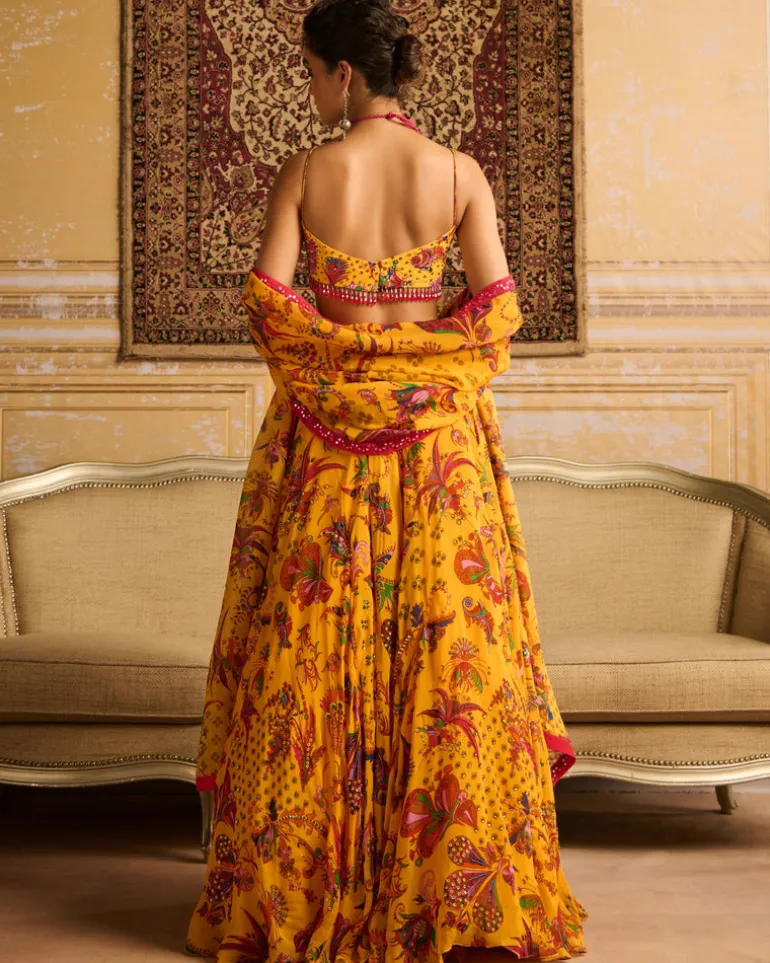 Yellow Highlighted Blouse And Highlighted Lehenga Set