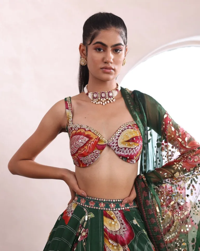 Yuna Lehenga Set