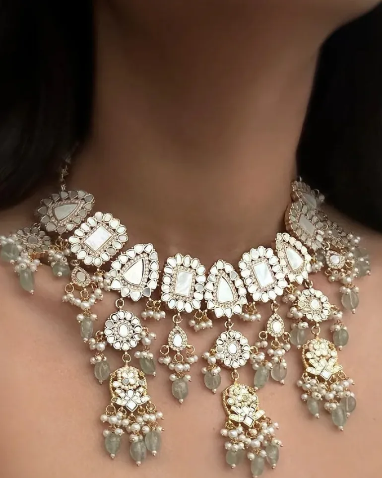 Zeesha Milky Necklace