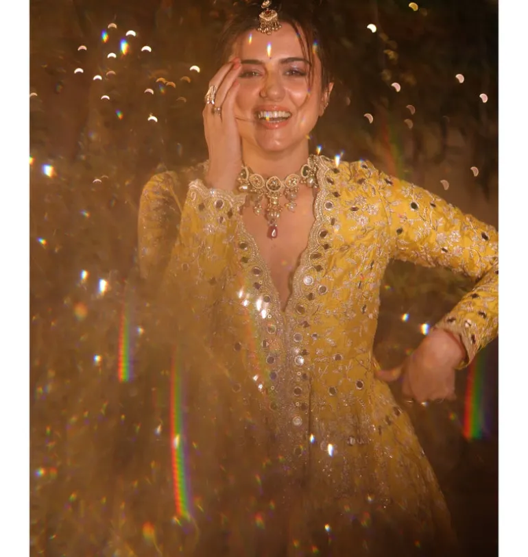 Zeya Sharara Set